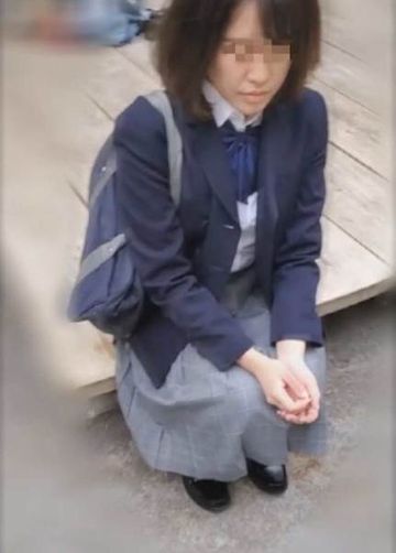 FC2-PPV-2198188 「弟を保育園に迎えに,,,」家庭の事情で働く農業科②。剛毛まんこをされるがままに。