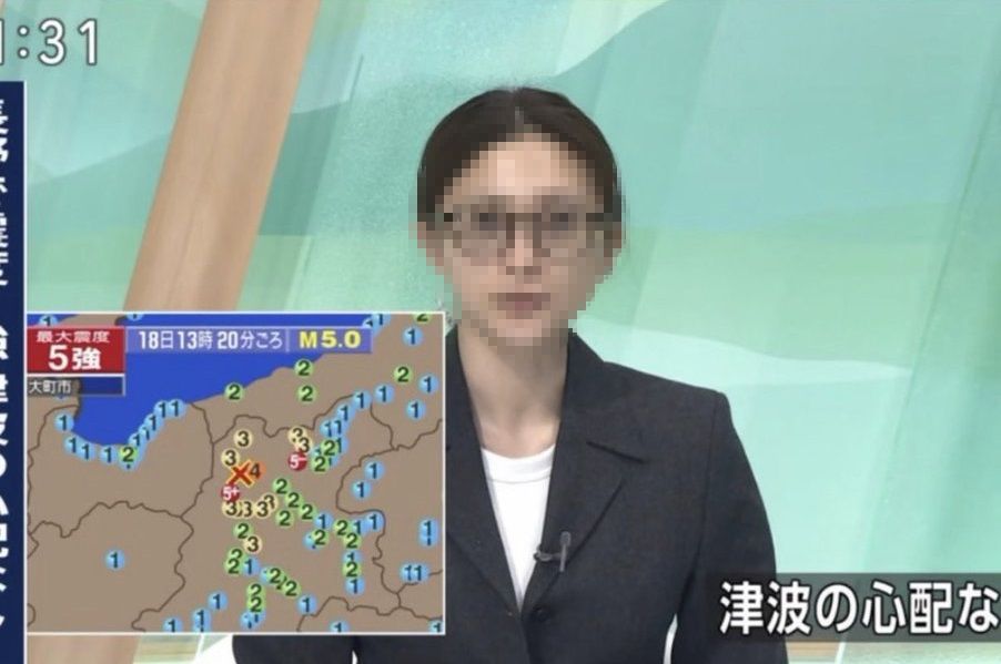 【画像】NHK女子アナウンサーさん、地震速報ですっぴん姿を晒してしまうwwwwwwwwwwwwwwwwwwwwww
